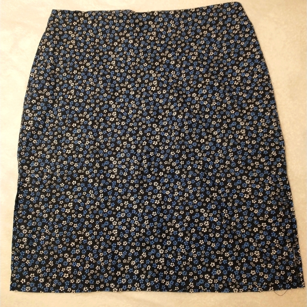 I.L.U Vintage 90s Blue Floral Skirt size 7